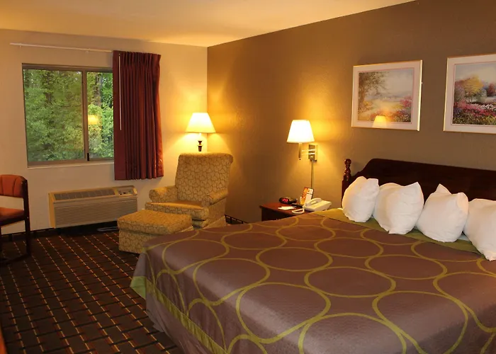 Super 8 By Wyndham Valparaiso
