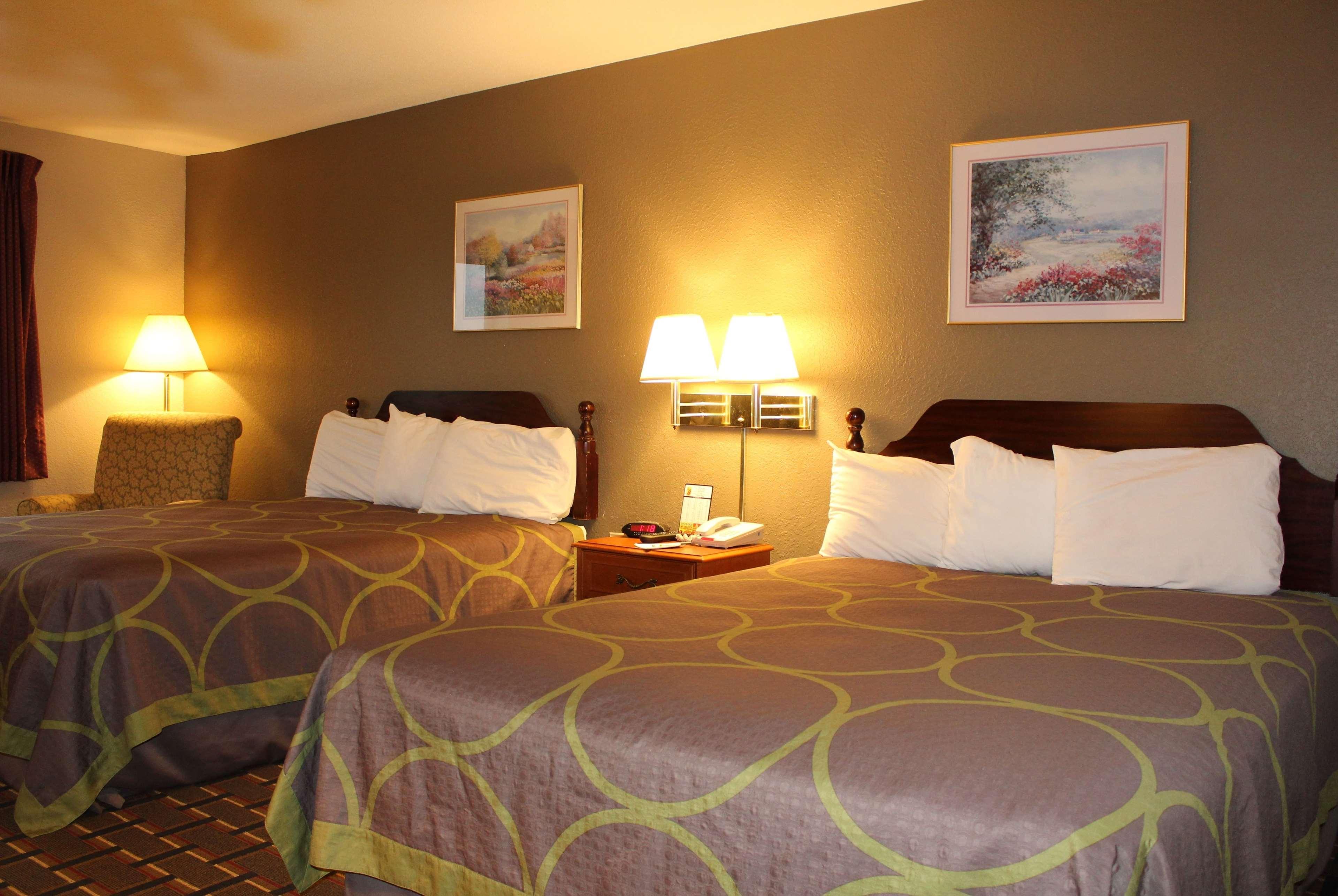 Super 8 By Wyndham Valparaiso